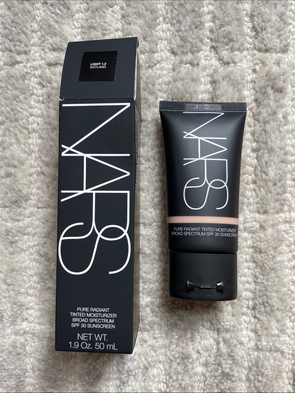 NARS Pure Radiant Tinted Moisturizer SPF 30 – LIGHT 1.2 GOTLAND